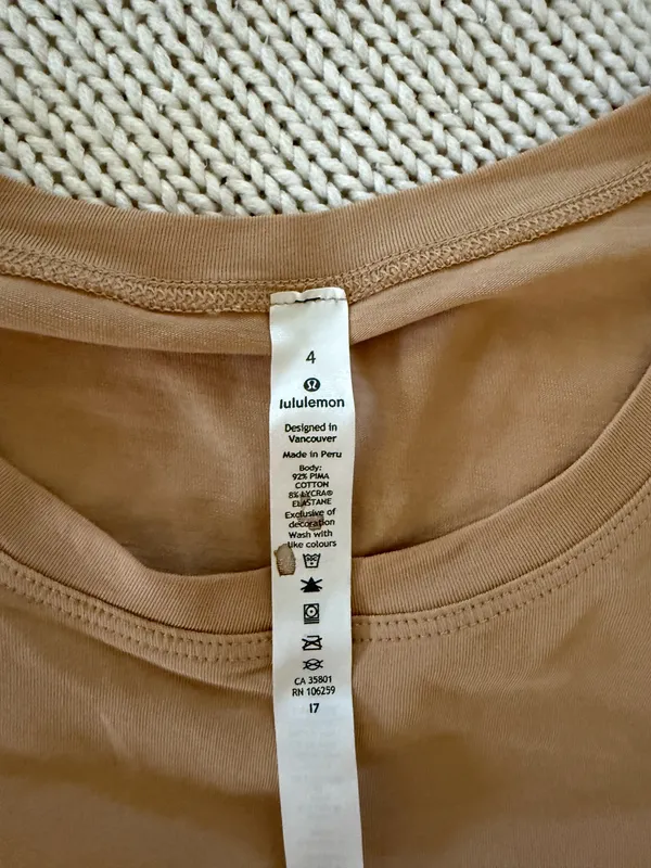 Lululemon Women’s Top - Image 2