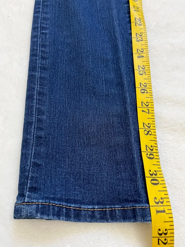 New York & Company Women's Dark Wash Skinny Jeans Size 8 - Image 7