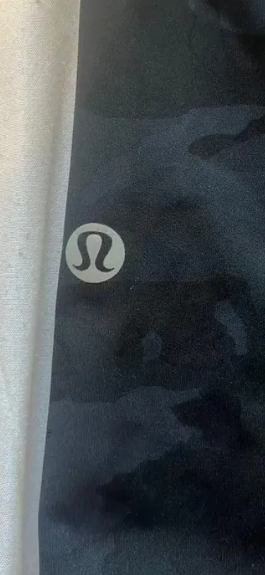 Camo Lululemon Leggings - Image 4