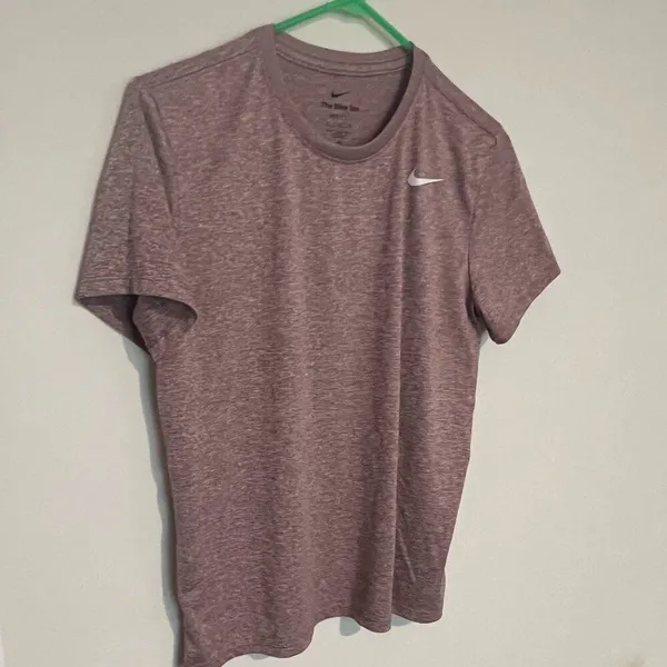 Nike medium‎ tee - Image 3