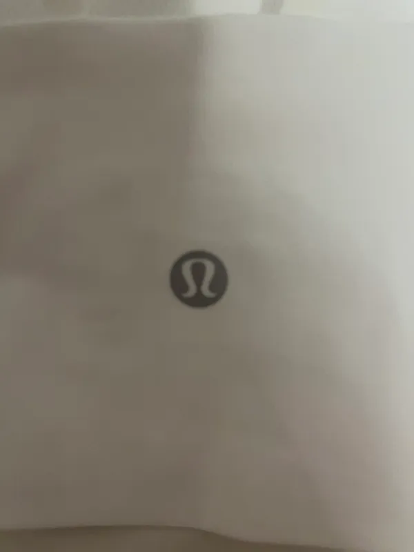 Lululemon NWT  white like a cloud bra size 4 - Image 5