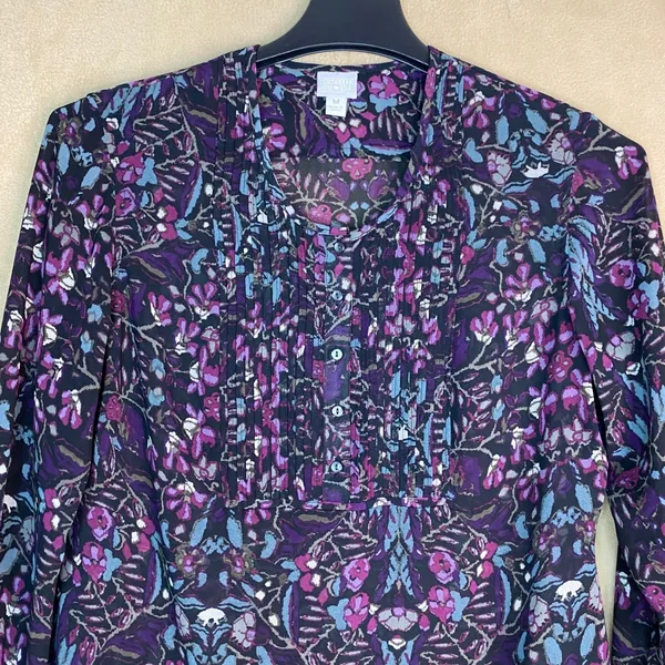 Converse One Star Womens Purple Blue Floral Pintuck‎ Blouse Sz M Long Sleeve EUC - Image 3