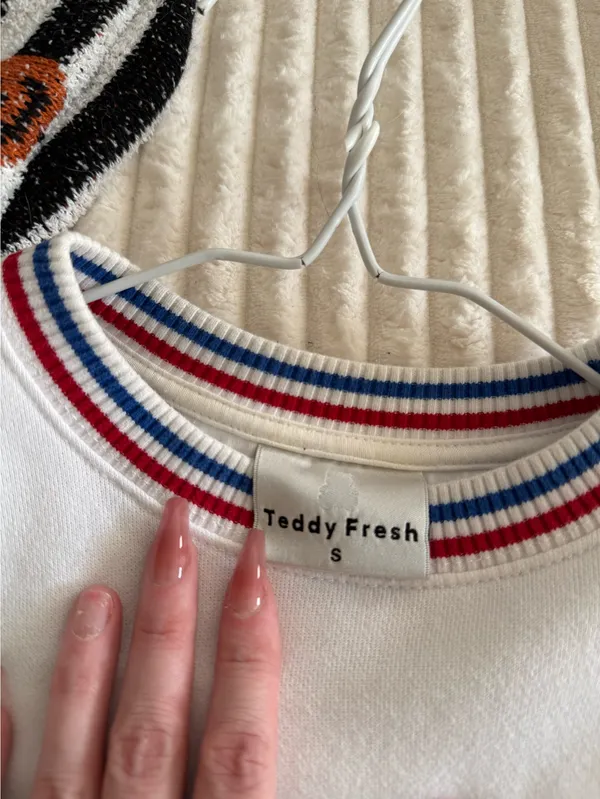 Teddy Fresh 90s Inspired Crewneck Sweatshirt - Image 3