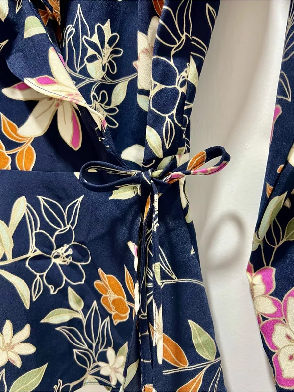 Blu Pepper Navy Floral Ruffle Wrap Peplum Blouse Bell Sleeve Large L - Image 5