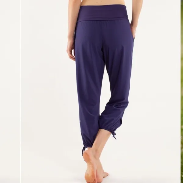 Lululemon Om Pants Purple High Rise Yoga‎ Joggers Adjustable Hem Size 6 - Image 4