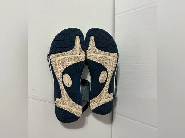 Earth Origins blue/gray sandals women size 8 M - Image 8