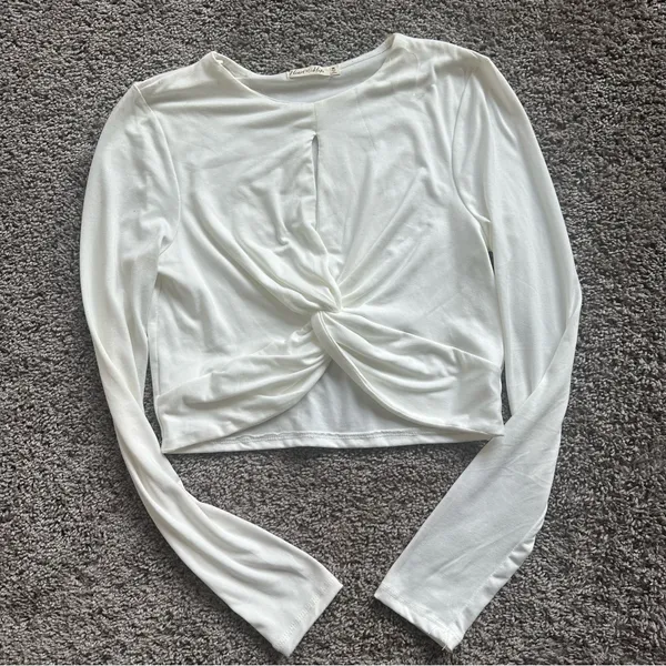 Heart & Hips Ivory Twist Detail Crop Top - Image 3