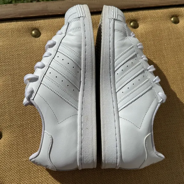 Adidas Superstar Triple White Sneakers Women’s 6.5 Leather Shell Toe - Image 6