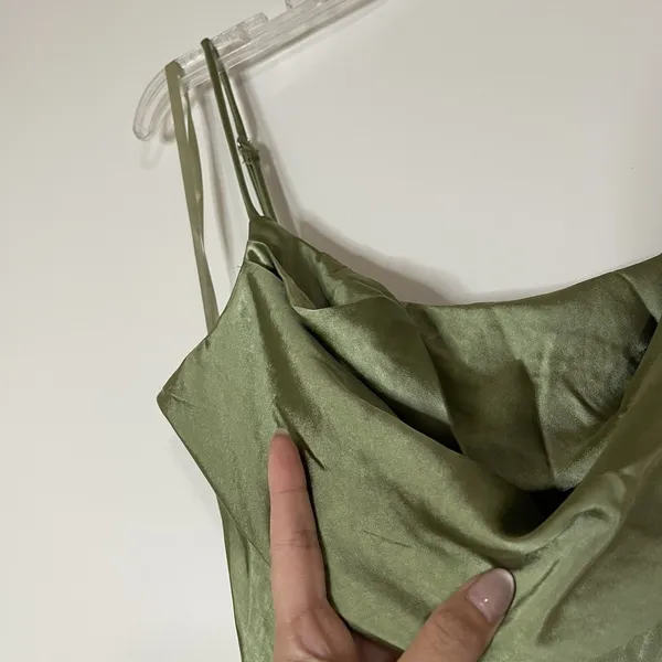 NEW! Selfie Leslie Well Versed Pleated Bust Front Split Dress Olive MED 27595d24 - Image 7