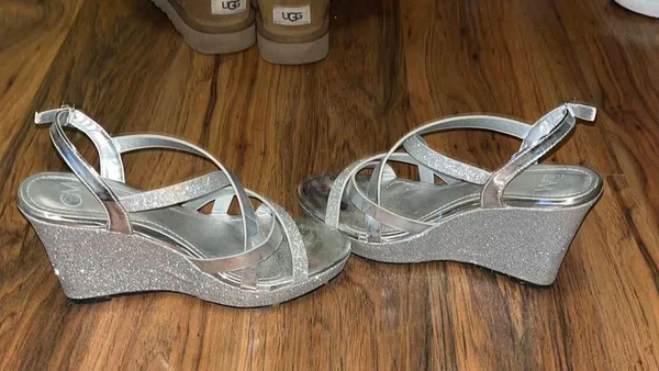 Chelsea Moreland sliver pageant/hoco/prom shoes - Image 4