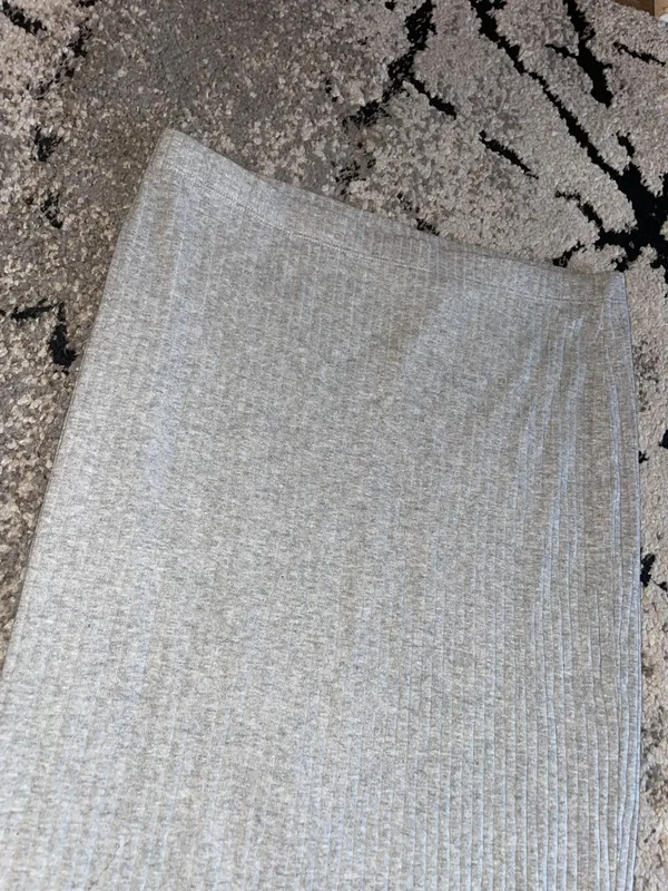 ⚠️SOLD⚠️Grey Ribbed Pencil Skirt (midi) - Image 3