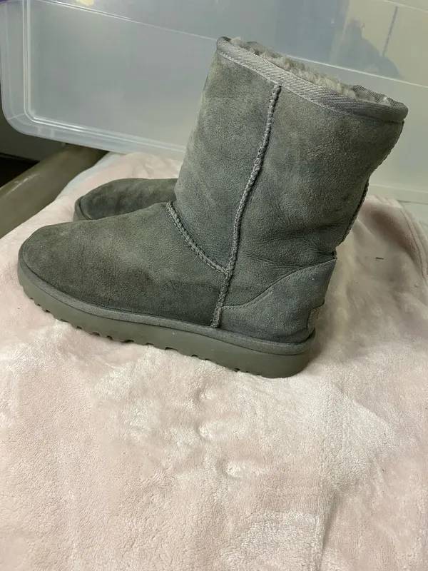 UGG Classic Short Boots women size 8 - Image 2