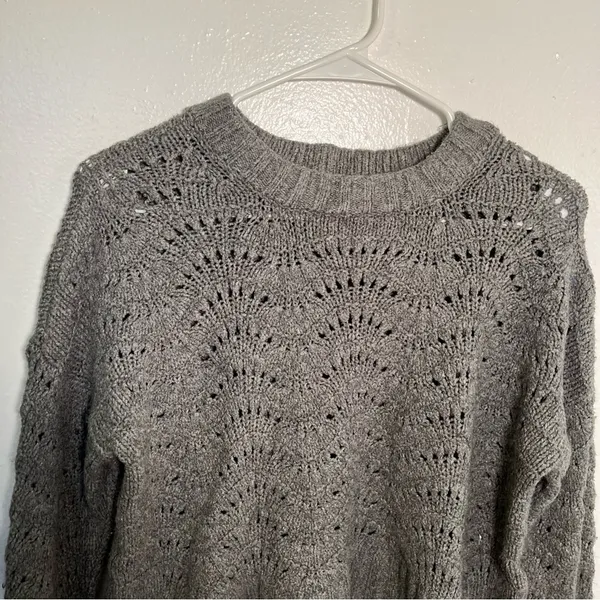 American Eagle Women's Size XS Pointelle Crew Neck Sweater Gray Open Knit‎ - Image 4