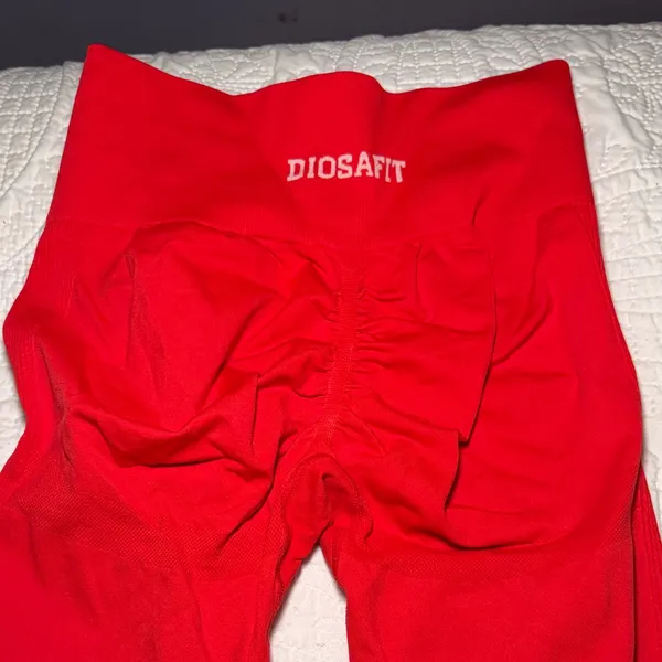Vibrant Red Women's Leggings Size M - Image 3