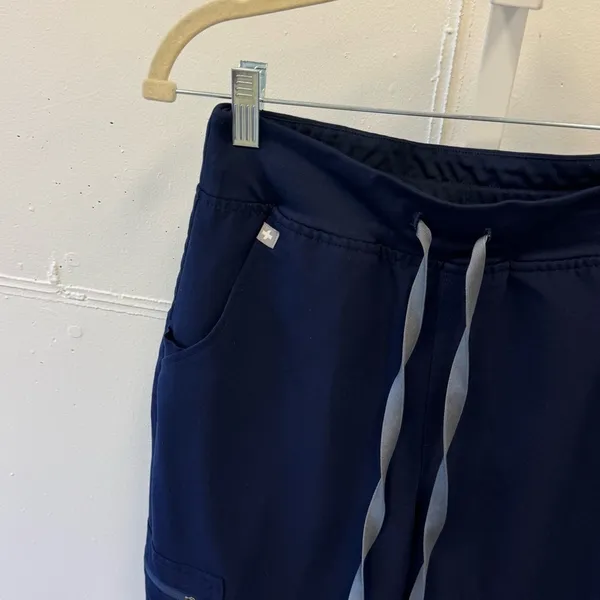 Figs Petite Zamora Jogger Scrub Pants™ Nurse Uniform Small Navy - Image 7
