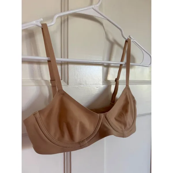 Skims nude bra size 32A - Image 2