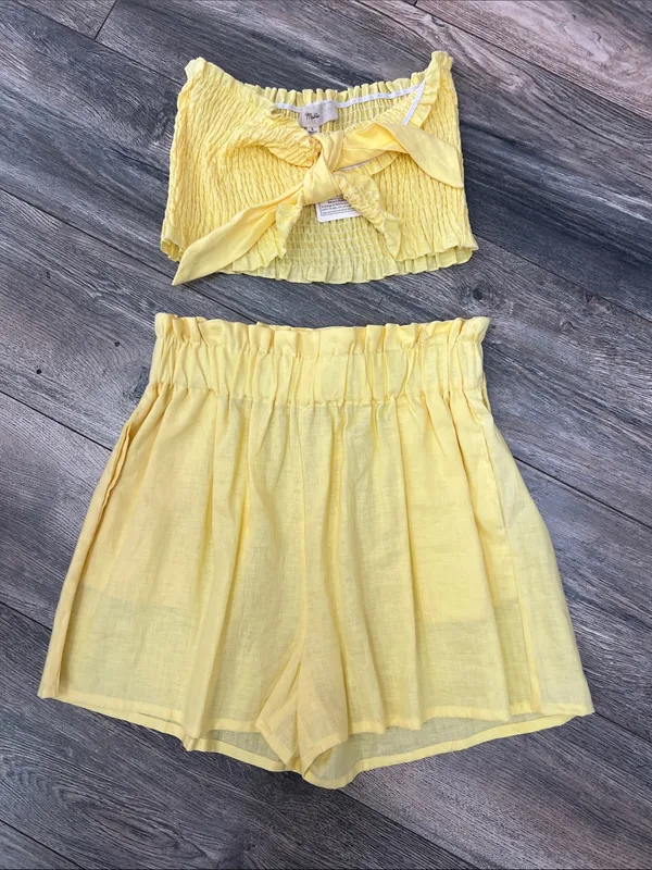 Yellow Smocked High-Waist Shorts Set- Women's - Image 2