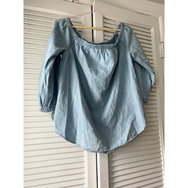 Vineyard Vines Blue denim shirts women's size 12 nwt‎ - Image 2