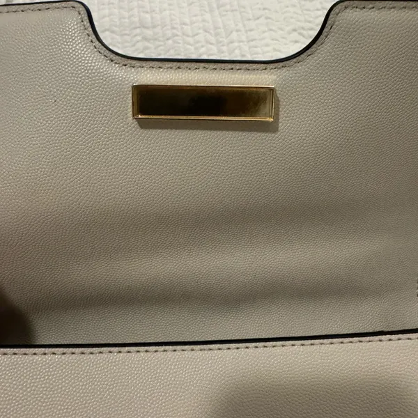 Marc Jacobs Ivory Crossbody Bag with Gold Accent - Image 9