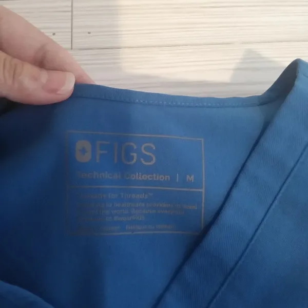 Figs Catarina scrub women's top blue size Medium - Image 4