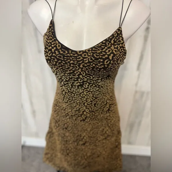 Love 83 Gold and black flare dress - Image 5