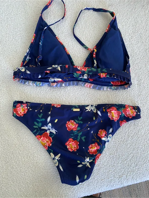 Roxy Navy Floral beach Bikini with Pink and Yellow Accents - Image 6