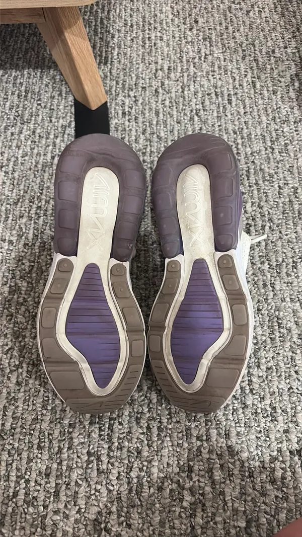 Nike Air Max 270 Shoes - Image 4