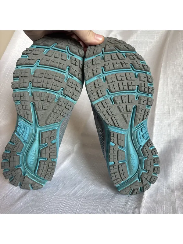 Brooks Ghost 10 Womens Size 7 B Grey Teal Running Shoes Sneakers 1202461B03 - Image 4
