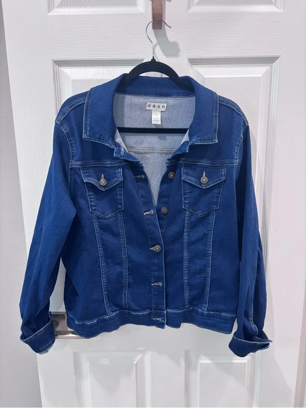 Dash‎ Classic Women's Dark Wash Denim Jacket size Medium Blue - Image 3