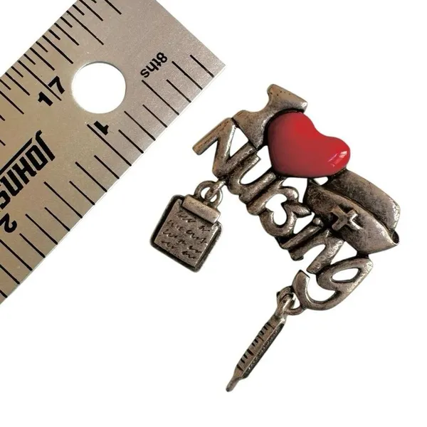 Style Vintage “I ❤️ Nursing” Brooch with Charms - Image 9