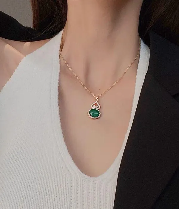 18K Gold good luck sweet and cool necklace - Image 3