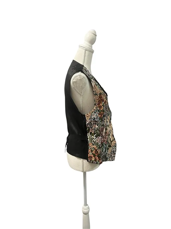 Cabin Creek Colorful Floral Botanical Tapestry Vest Medium Black Back w/Tie - Image 3