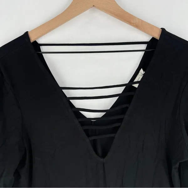 Good Luck‎ Gem Black Strappy Long Sleeve V-Neck Blouse NWT Size L - Image 2