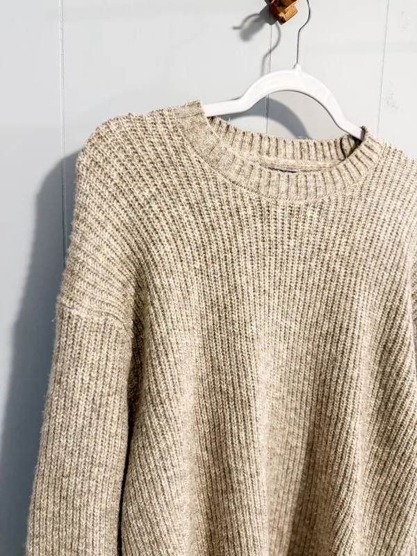 Abercrombie & Fitch Oversized Crewneck Sweater in Oatmeal - Image 2
