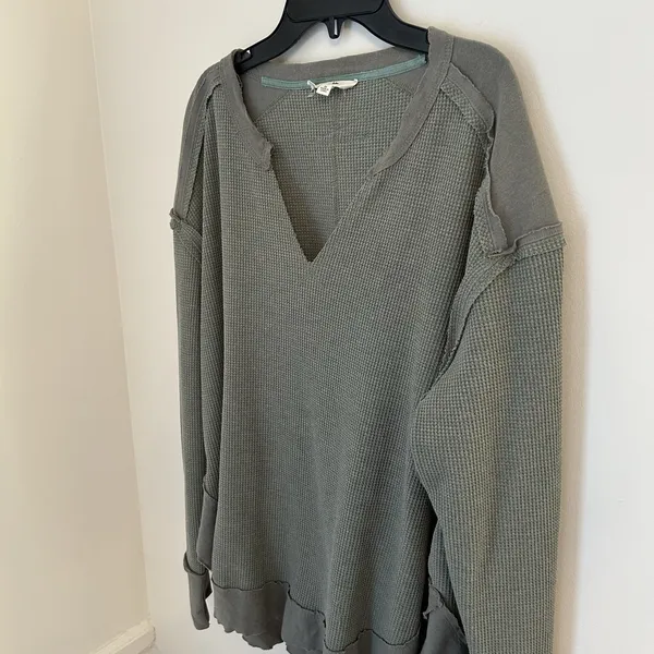Entro Green Waffle Knit V Neck Long Sleeve M Top Shirt layer casual normcore - Image 4