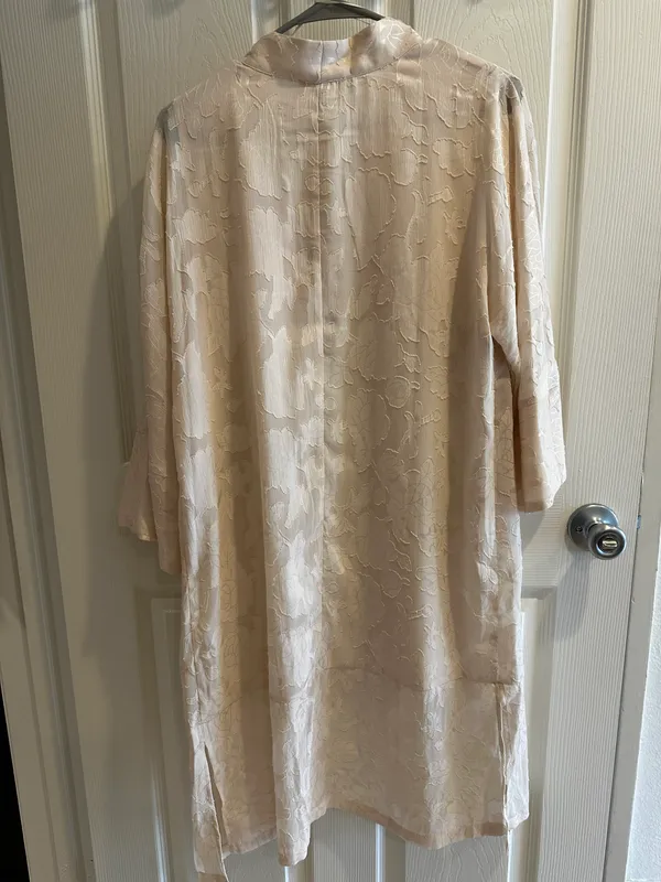 Skies Are Blue Boho Chic Kimono Flowers Print - Image 5