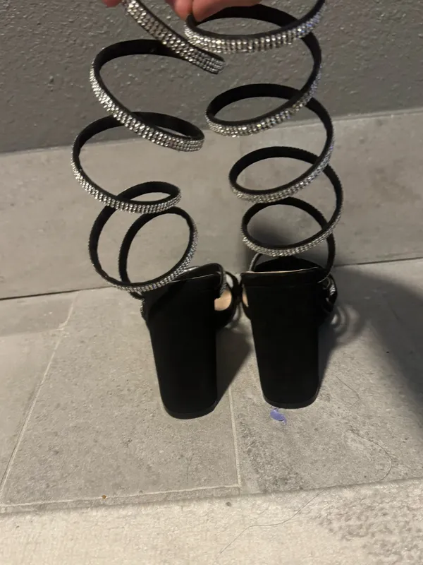 Black heels Size 9 - Image 3