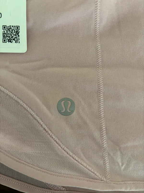 Lululemon Pink Hotty Hot Shorts 4" Size 12 - Image 4