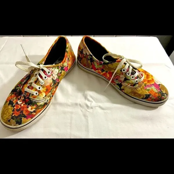 Vans Women TB9C Lace Up Low Top Canvas Floral Pattern Skate Shoe WSZ 6.0. - Image 2