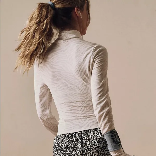 Free People Tempo Jacquard Turtleneck size small in white - Image 2