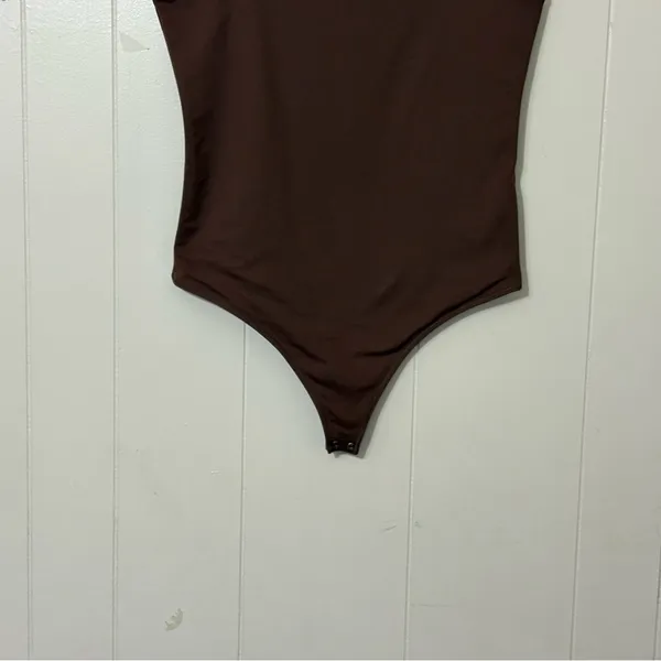 Abercrombie & Fitch Soft A&F Brown Square Neck Bodysuit Size L Stretch Fitted - Image 2