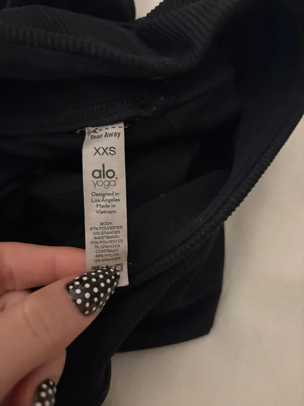 Alo Yoga Leggings - Image 4