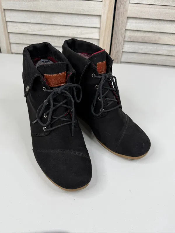 MAD LOVE Women's Black "Shelby" Desert Wedge Lace Up Faux Suede Ankle Bootie-9 - Image 3