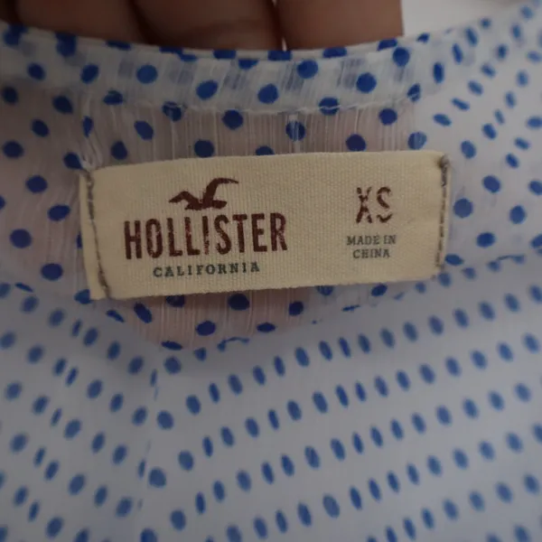 Hollister Blue White Polka Dot V-Neck 3/4 Sleeve Blouse Top XS - Image 3