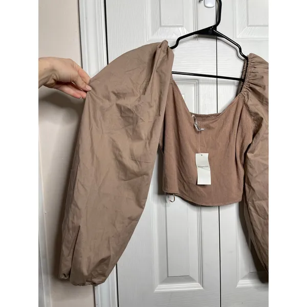 NEW Abercrombie & Fitch Womens Tan Ribbed Balloon Sleeve Blouse Size Large - Image 2