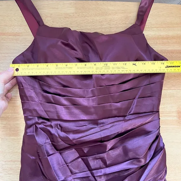 NWT Burgundy ruched leg slit formal prom dress - fits M - Image 6