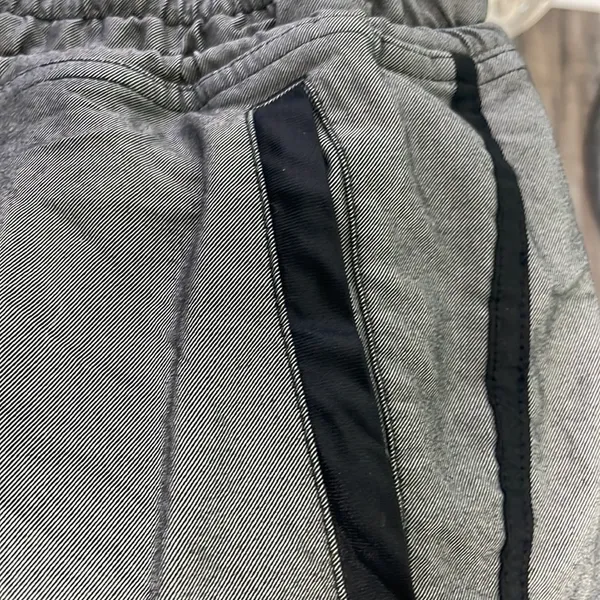 Lululemon Varsity pull on shorts - Image 9
