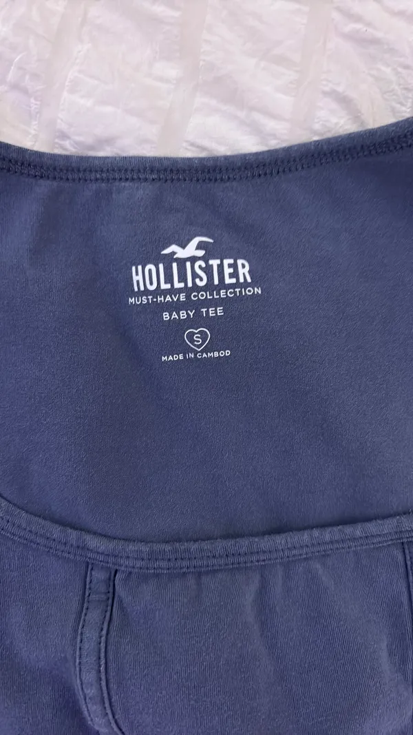 Hollister Baby Tee  - Image 2