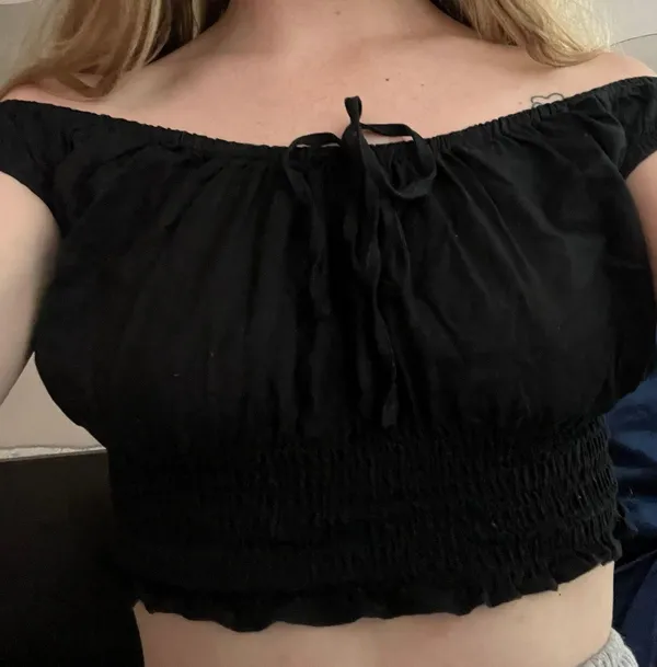 Urban Outfitters Off The Shoulder Top - Image 5