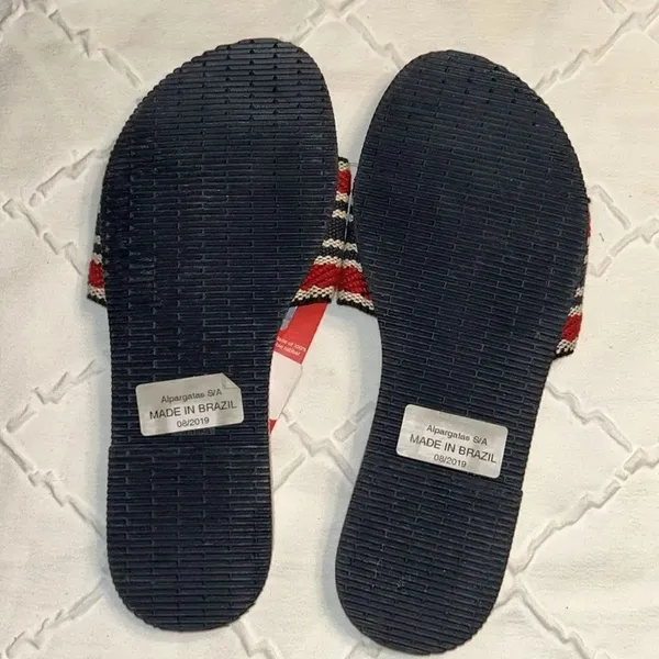Havaianas Slip on Sandals(Size 6W) - Image 2